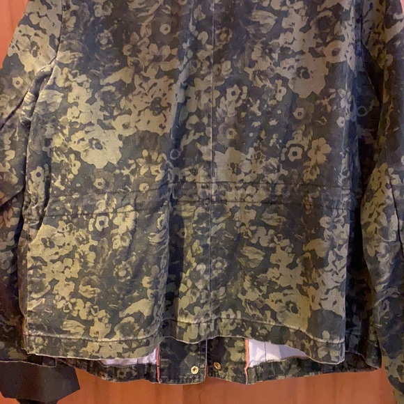 Jacket - Picture 4 of 5